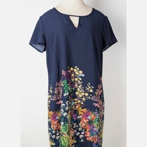 Floral shift dress